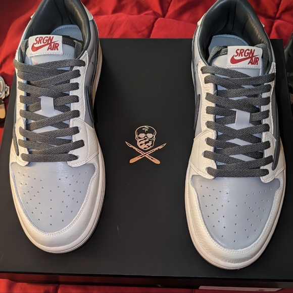 Custum Jordan 1 lows "PLAYSTATION" BY SHOE SURGEON - Picture 2 of 8